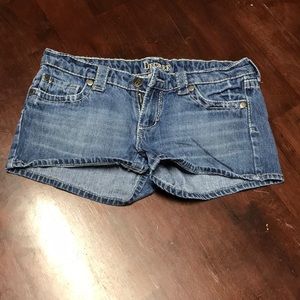 Decree shorts